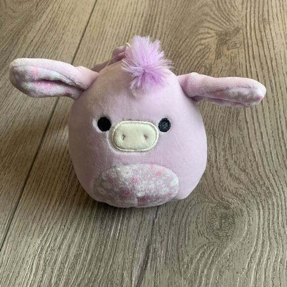 Squishmallows Delzi 3.5 inches clip on - Picture 1 of 3